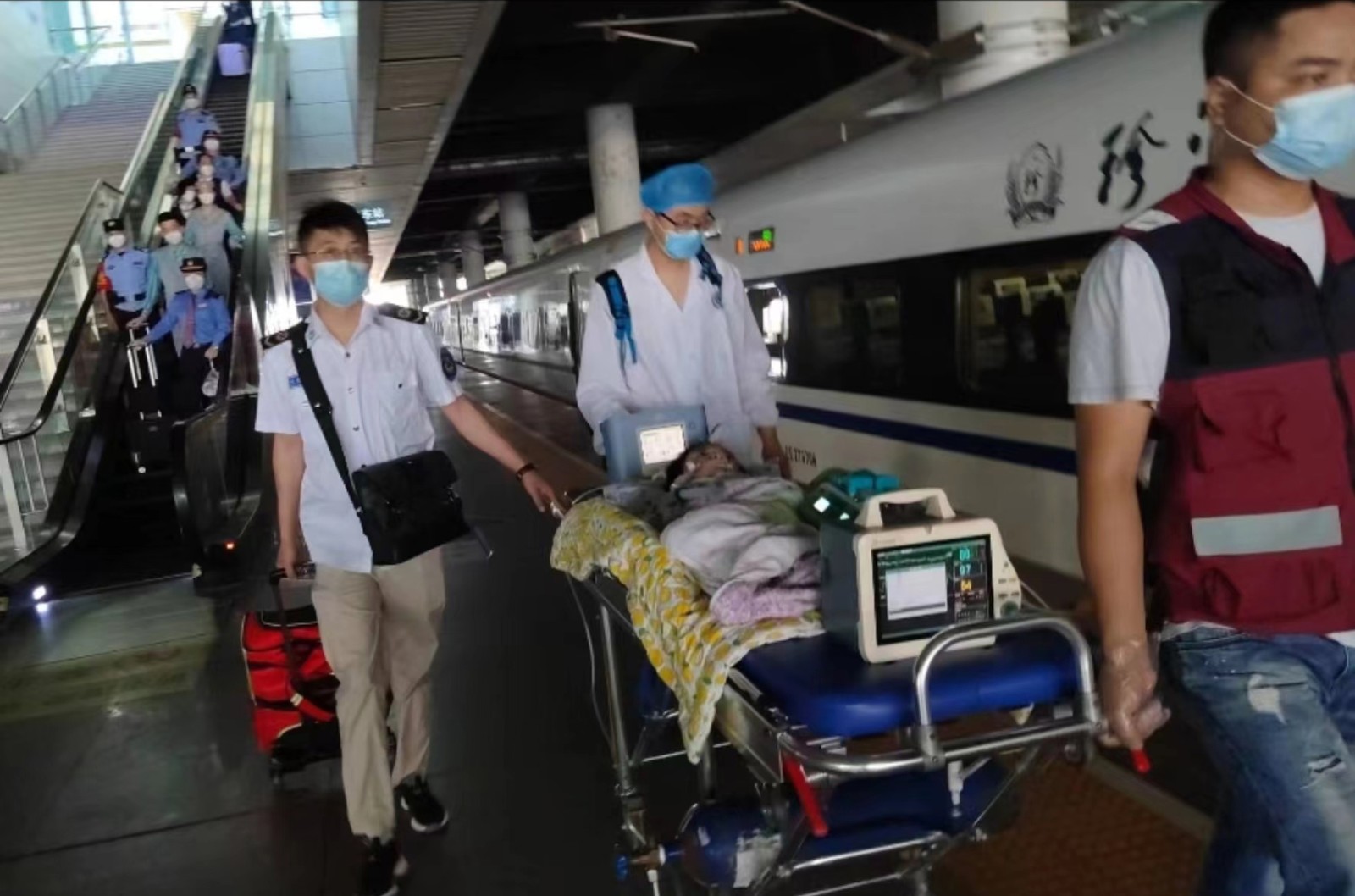 三穗县高铁转运公司